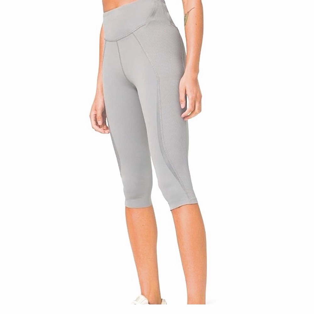 lululemon gloss run super-high rise tight 17 inch-size 10 rhino grey